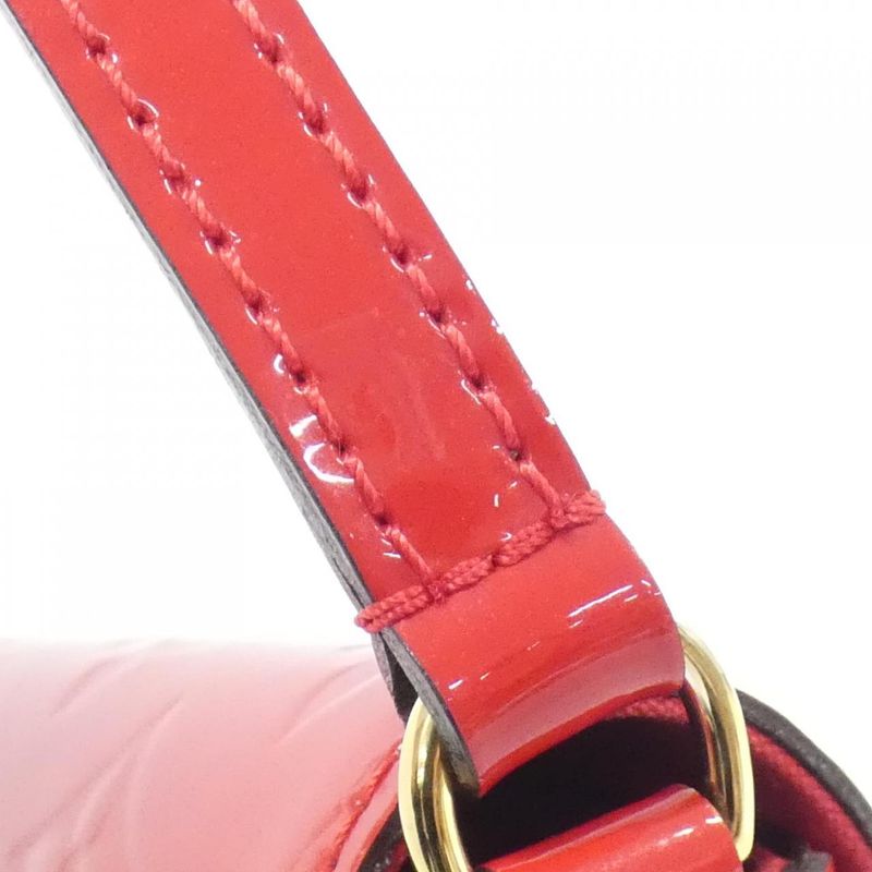Louis Vuitton Vernis Sac Lucy Shoulder Bag