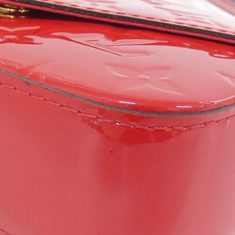 Louis Vuitton Vernis Sac Lucy Shoulder Bag