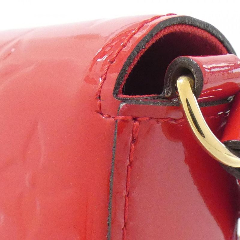 Louis Vuitton Vernis Sac Lucy Shoulder Bag