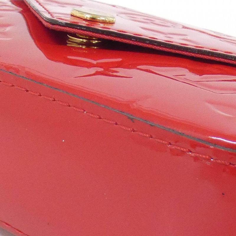 Louis Vuitton Vernis Sac Lucy Shoulder Bag