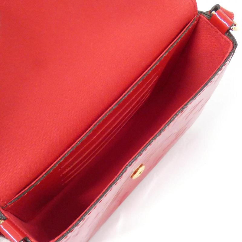 Louis Vuitton Vernis Sac Lucy Shoulder Bag