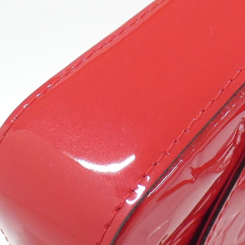Louis Vuitton Vernis Sac Lucy Shoulder Bag