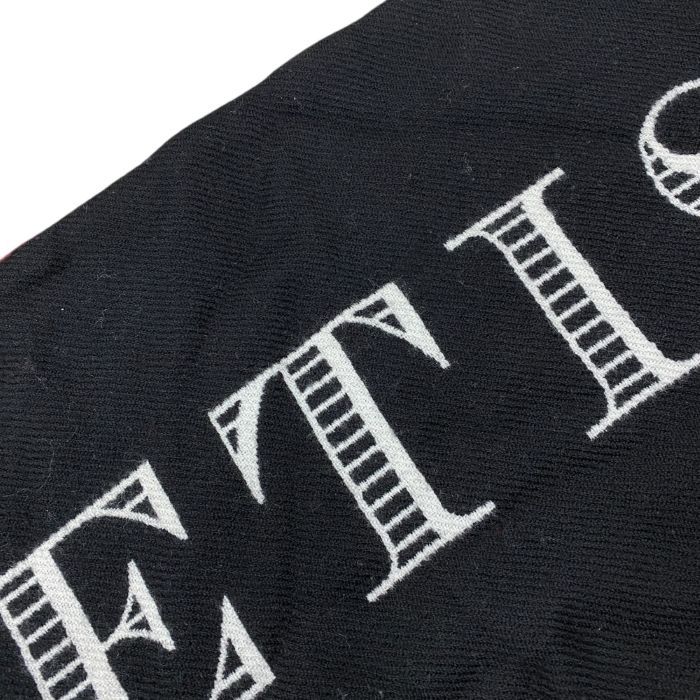 Gucci Muffler Shawl Guccify Magnetismo Reversible Large Logo Wool Red Scarf — view 4
