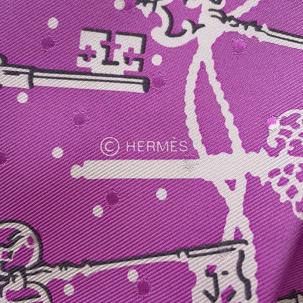 Hermes Scarf Carre 55 les Cles Bandana Silk Dot — view 2