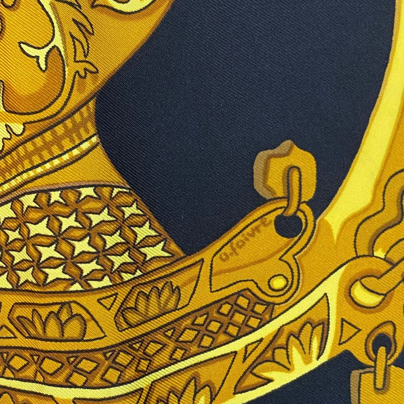 Hermes Carre 90 Armets En Panache Feathered Cavalry Helmet Black Gold Scarf — view 6