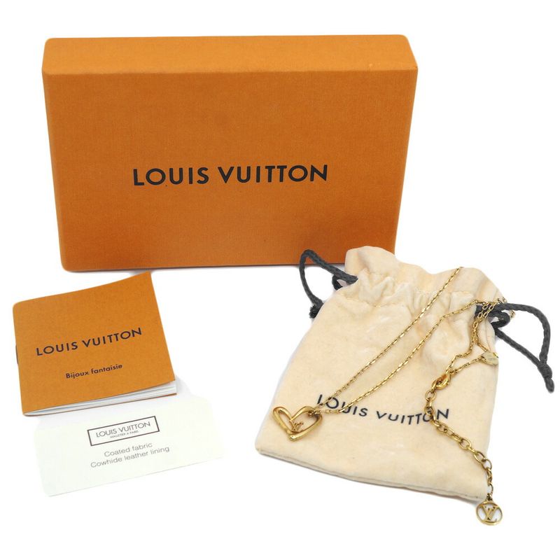Louis Vuitton Collier Heart Foreign Love Necklace Gold — view 9