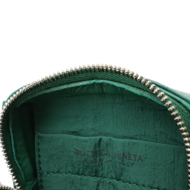 Bottega Veneta Maxi Intrecciato Cassette Shoulder Bag Compact Pouch — view 9