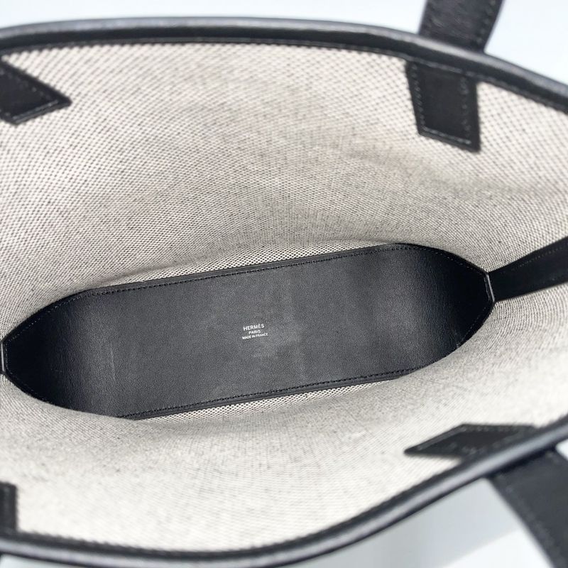 Hermes 2-Way H En Viet 27 Shoulder Bag — view 5