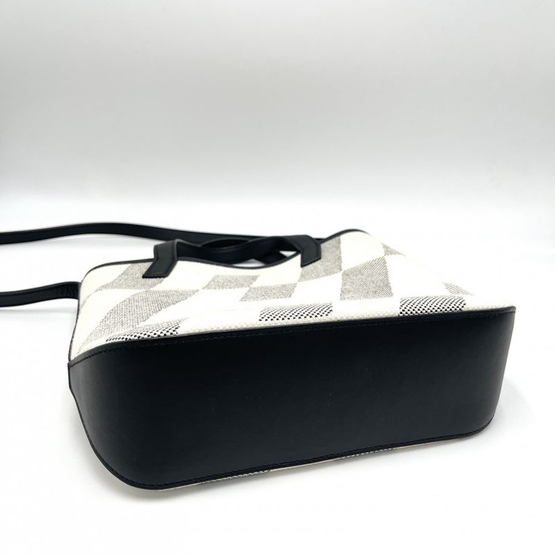 Hermes 2-Way H En Viet 27 Shoulder Bag — view 4