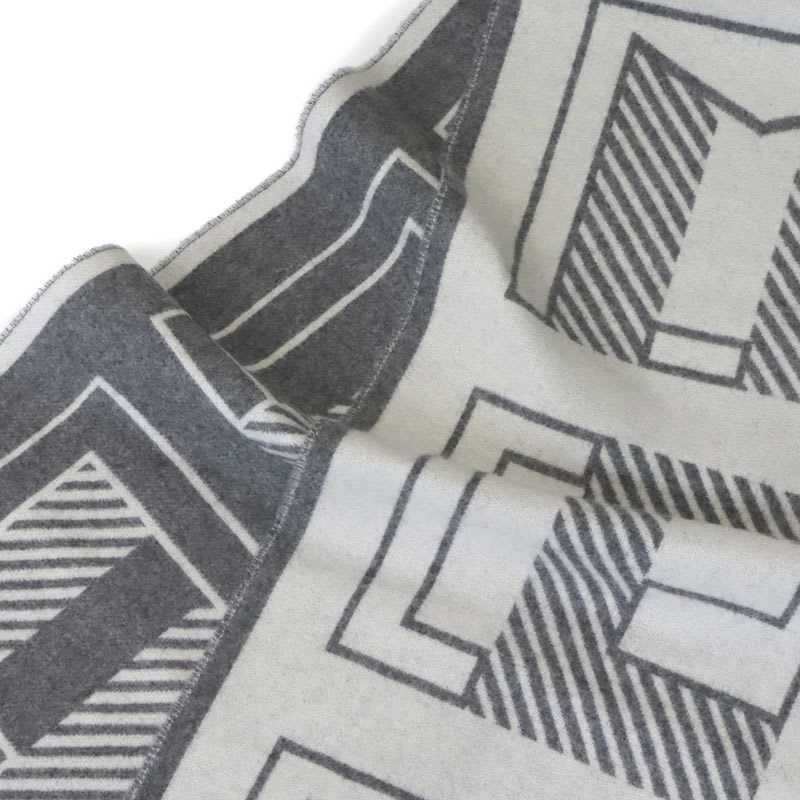 Hermes Retre Au Carre Muffler Cashmere 100% Leather Yvoire Griff Scarf — view 4