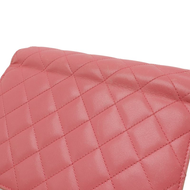 Chanel Simply CC Quilted Chain Wallet Shoulder Bag Pochette Leather — view 5