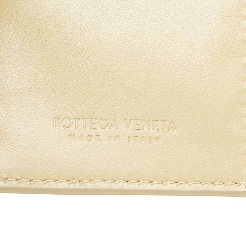 Bottega Veneta Maxi Intrecciato Cassette Beige Leather — view 9