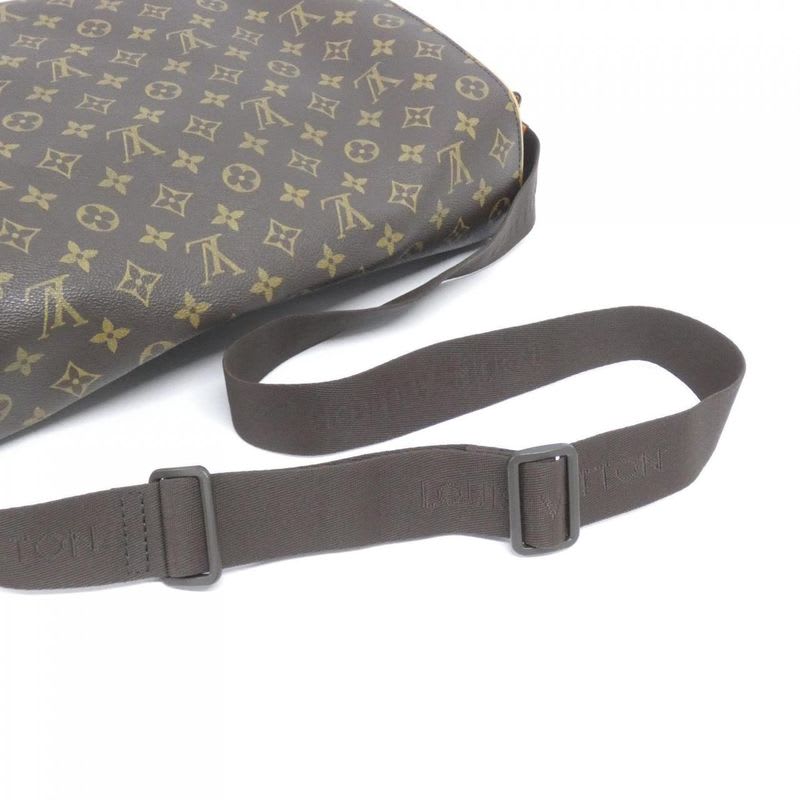 Louis Vuitton Monogram Aves Shoulder Bag — view 9