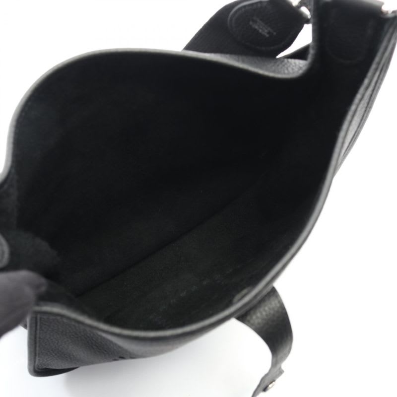 Hermes Shoulder Bag Evelyne 3 Trois PM Black Leather — view 4