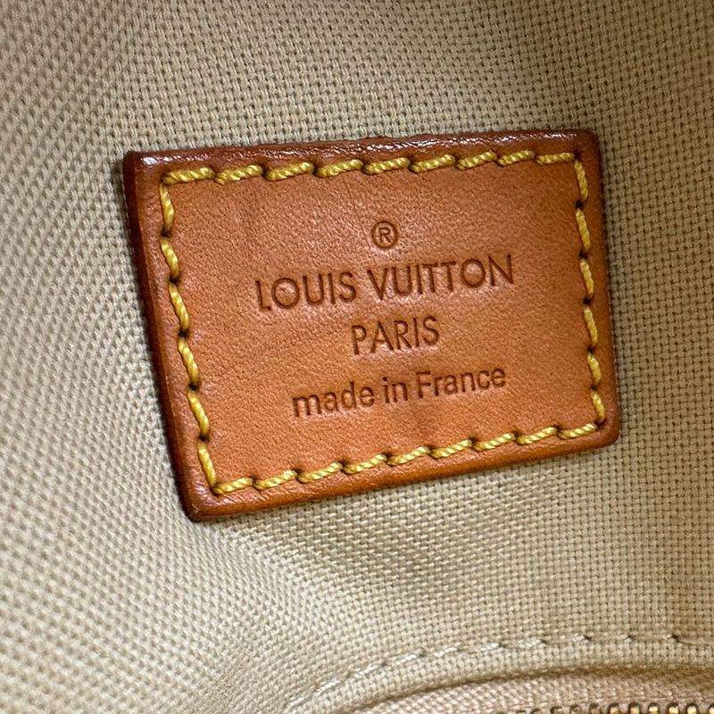 Louis Vuitton Shoulder Bag Monogram Punching GM — view 6
