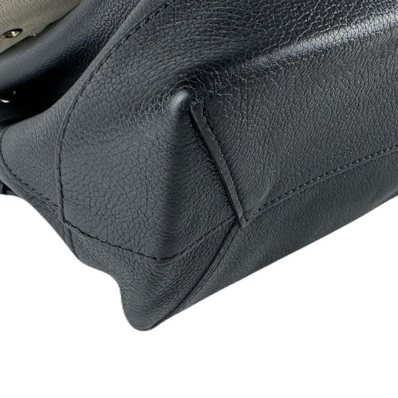 Louis Vuitton Rucksack Lock Me Backpack — view 9