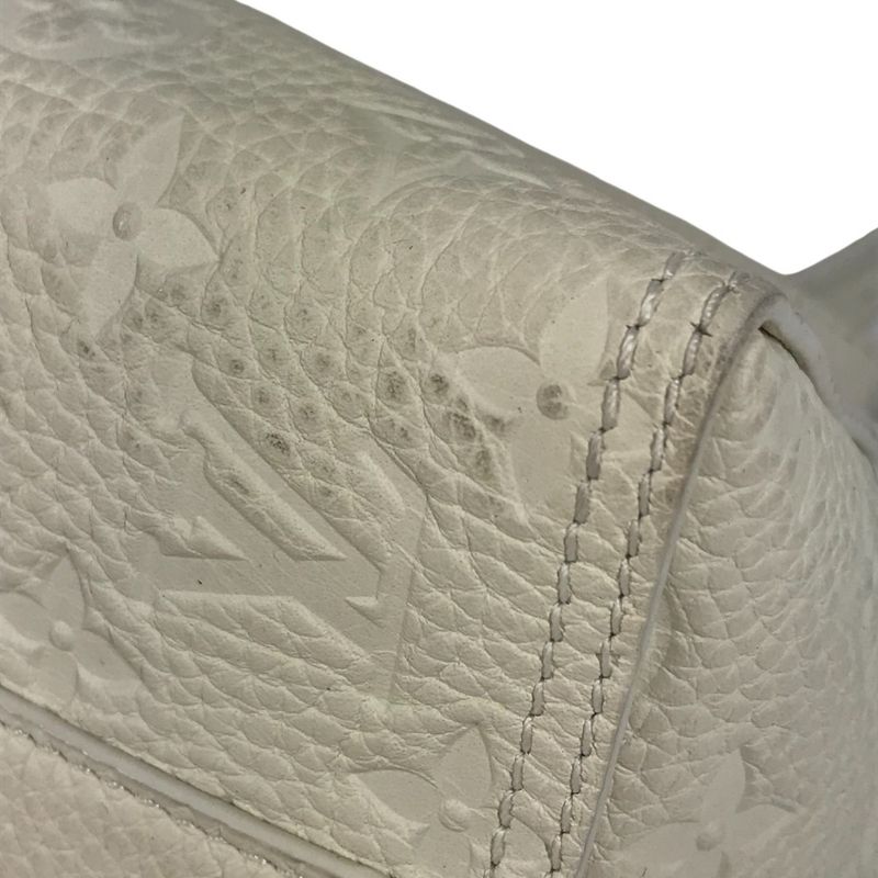 Louis Vuitton Shoulder Bag Triangle Messenger Taurillon Leather White — view 7