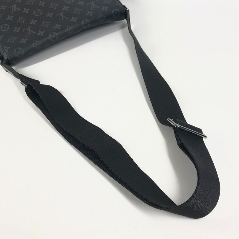 Louis Vuitton Shoulder Bag Messenger Explorer PM Monogram Eclipse Canvas — view 7