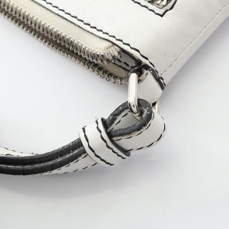 Loewe Shoulder Bag Anagram White Leather Repeat — view 8