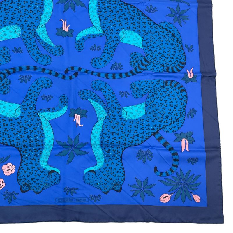 Hermes Carre 90 Scarf LES Leopard 100% Silk — view 6