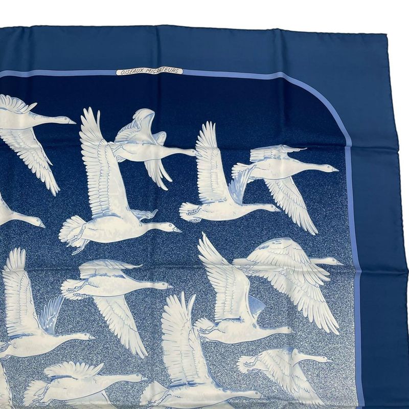 Hermes Carre 90 Scarf Migratory Bird 100% Silk Blue — view 4