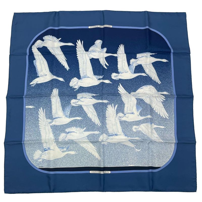 Hermes Carre 90 Scarf Migratory Bird 100% Silk Blue — view 2