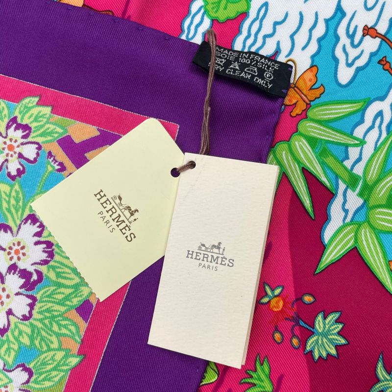 Hermes Carre 90 Large Scarf 100% Silk Ballade De Heian In The Garden — view 9