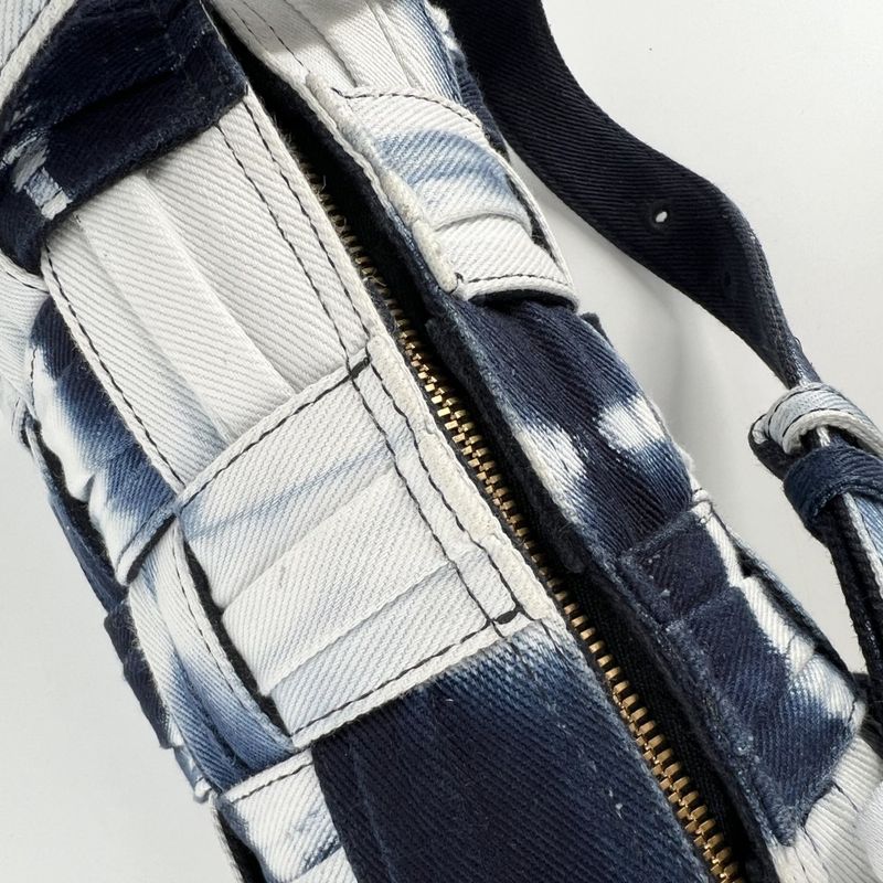 Bottega Veneta Shoulder Bag Maxi Intrecciato Small Brick Cassette — view 7