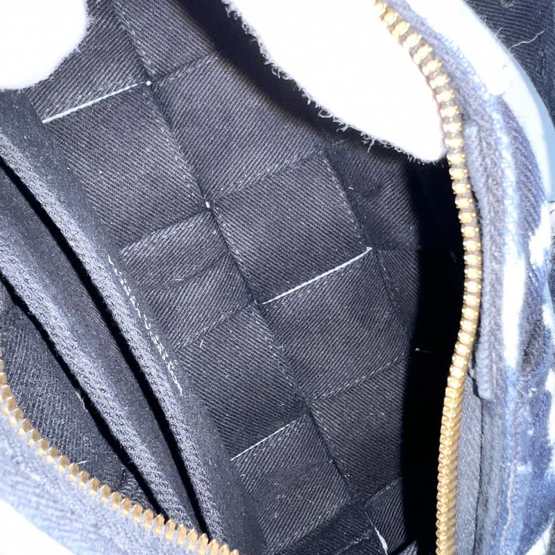 Bottega Veneta Shoulder Bag Maxi Intrecciato Small Brick Cassette — view 5