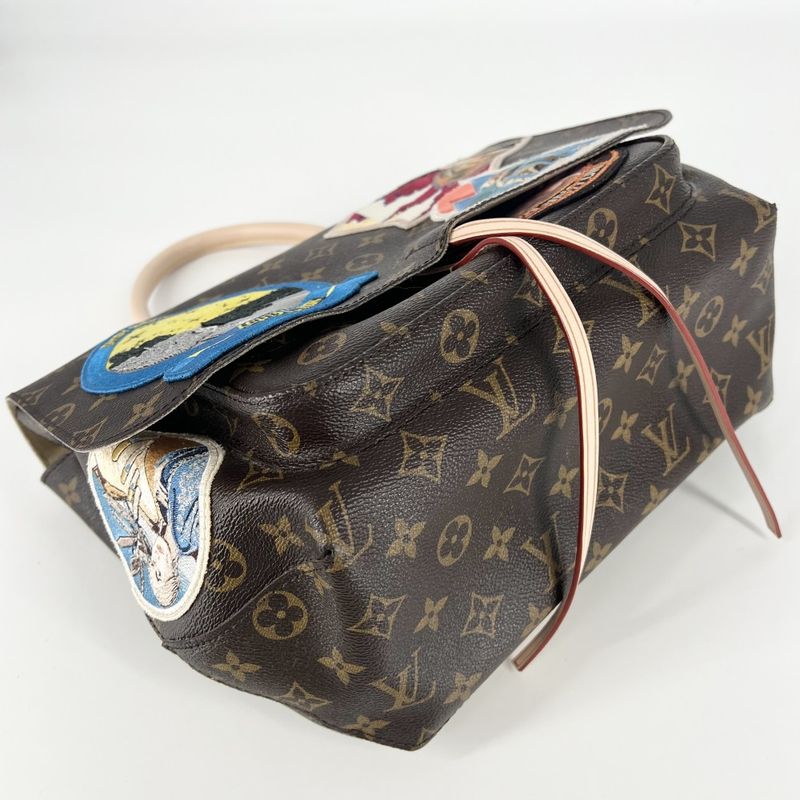 Louis Vuitton 2-Way Cindy Shaman Camera Messenger Shoulder Bag 2014 — view 4