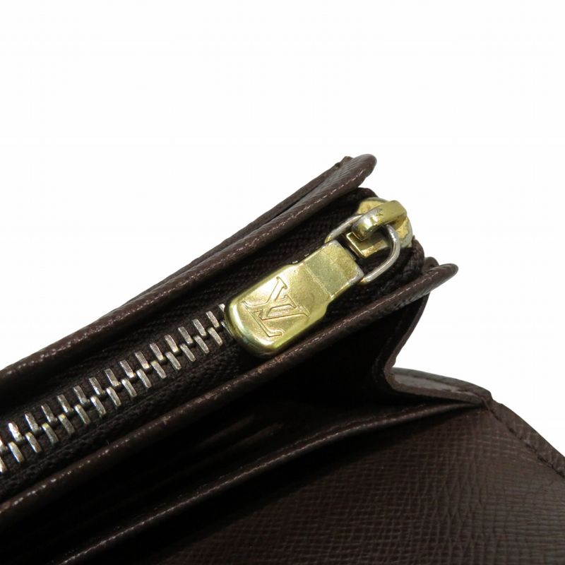Louis Vuitton Damier Bifold Wallet — view 9