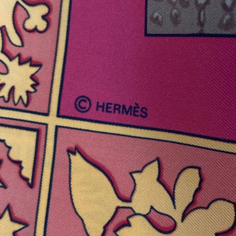 Hermes Carre 90 Scarf Silk Early America Good Vintage Animal Pattern Red — view 7