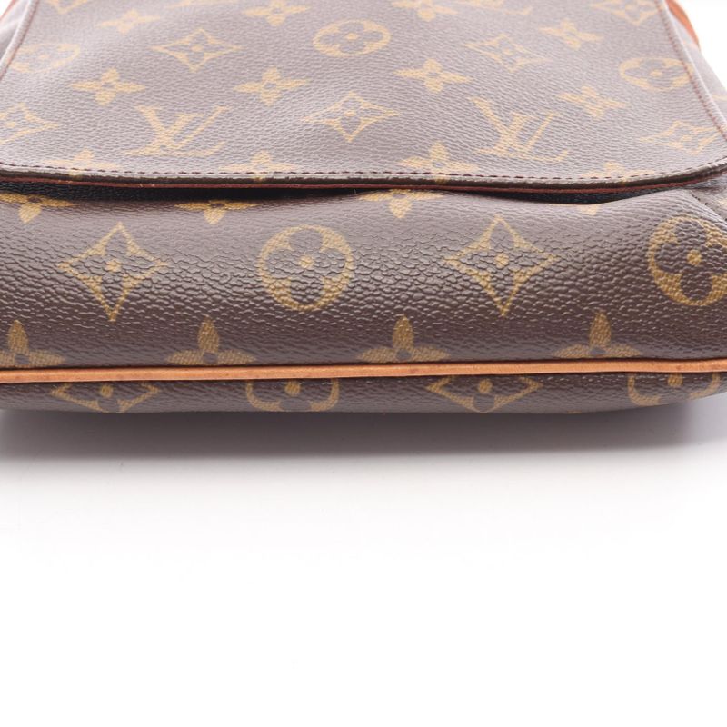 Louis Vuitton Shoulder Bag Musette Salsa Long Strap — view 9