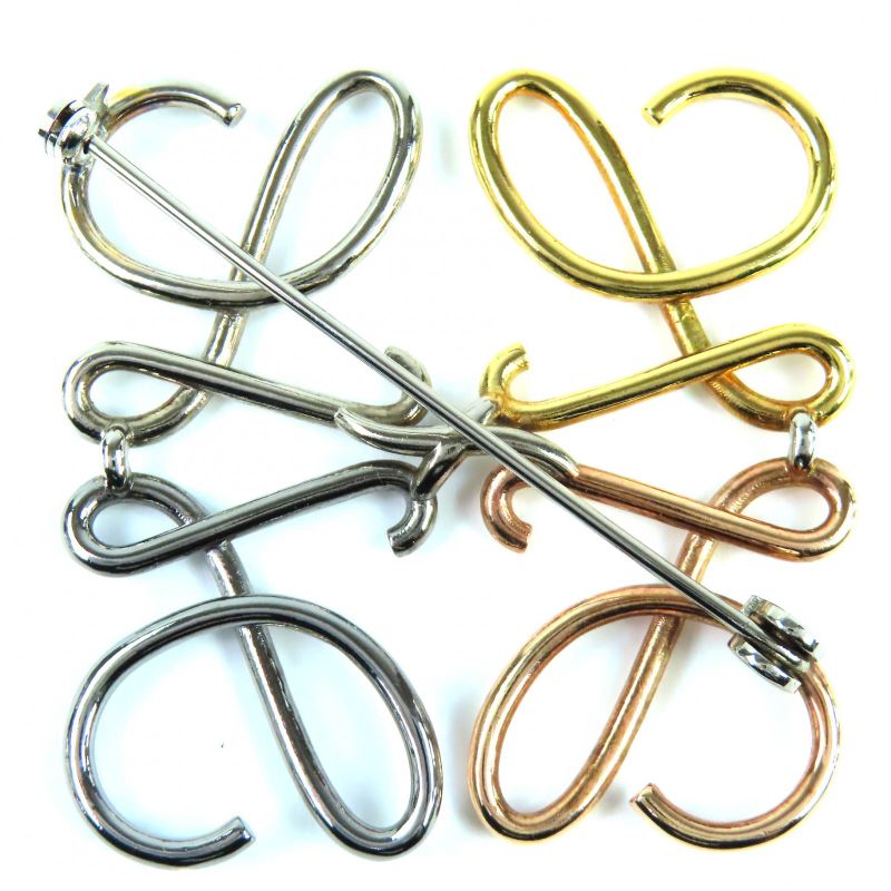 Loewe Anagram 4 Color Brooch Gold Silver Bronze Metal Storage Bag — view 4