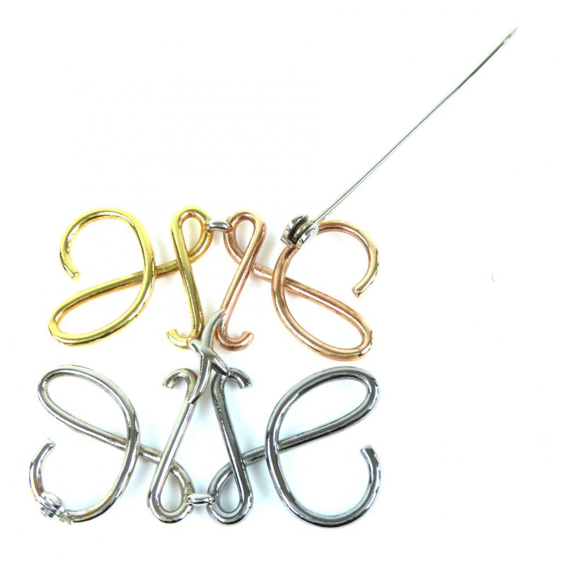 Loewe Anagram 4 Color Brooch Gold Silver Bronze Metal Storage Bag — view 5