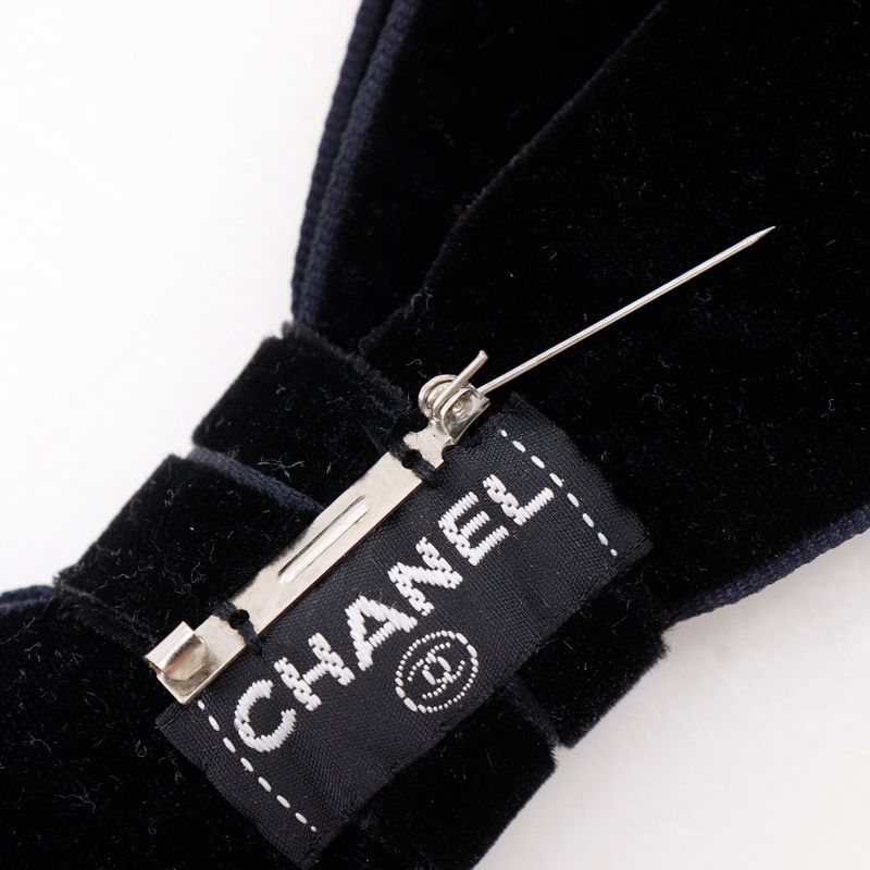 Chanel Ribbon Velor Black 17 g Brooch — view 4