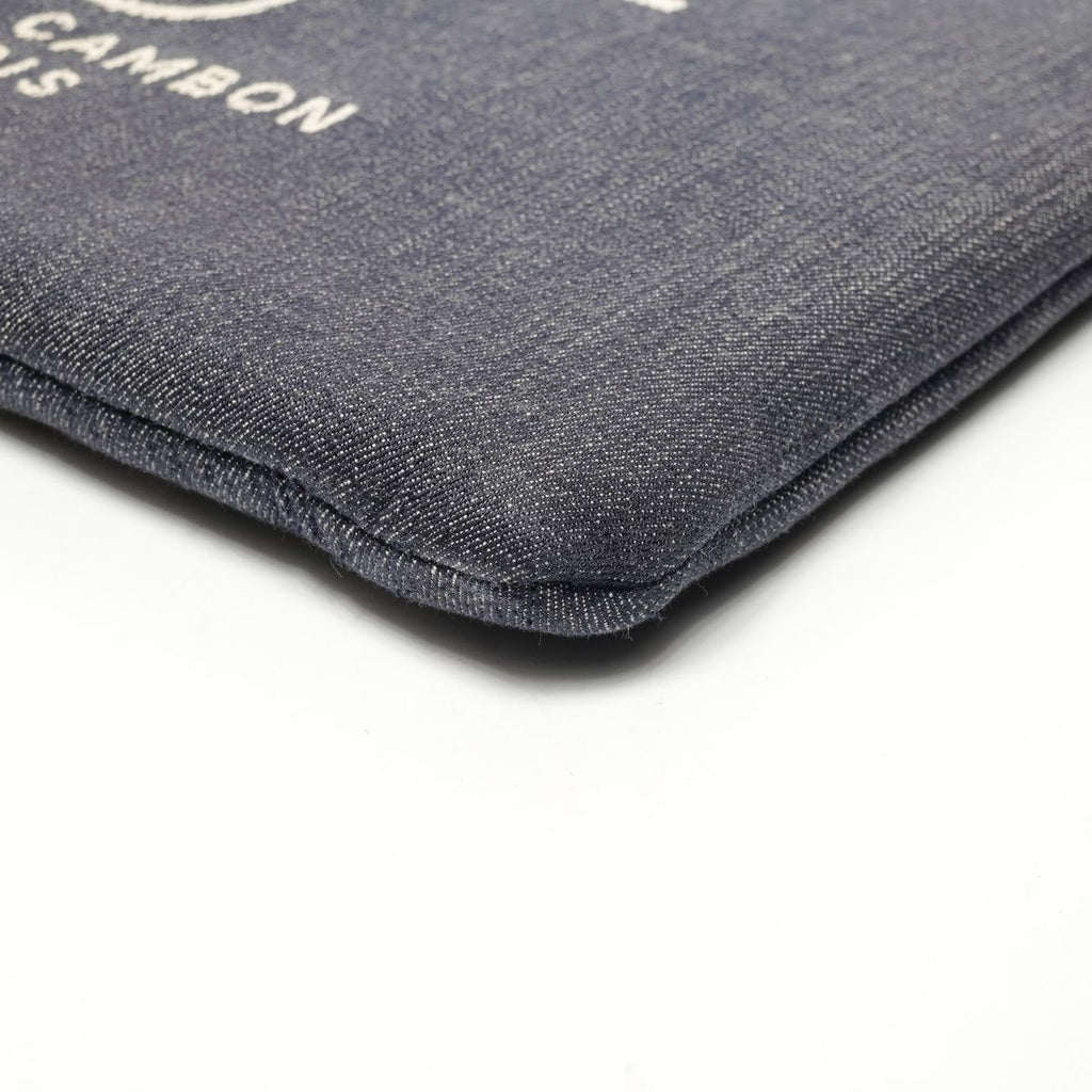 Chanel Clutch 21 Denim Logo — view 6