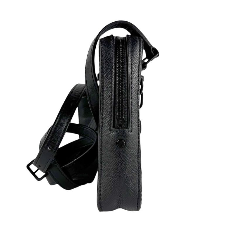 Louis Vuitton Shoulder Bag Danube Messenger — view 3