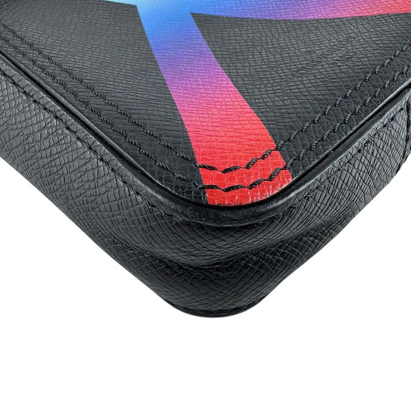 Louis Vuitton Shoulder Bag Danube Messenger — view 9