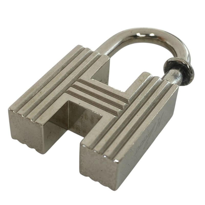 Hermes First Step Of A New Century Cadena Padlock 2000 Limited H Motif Charm — view 7