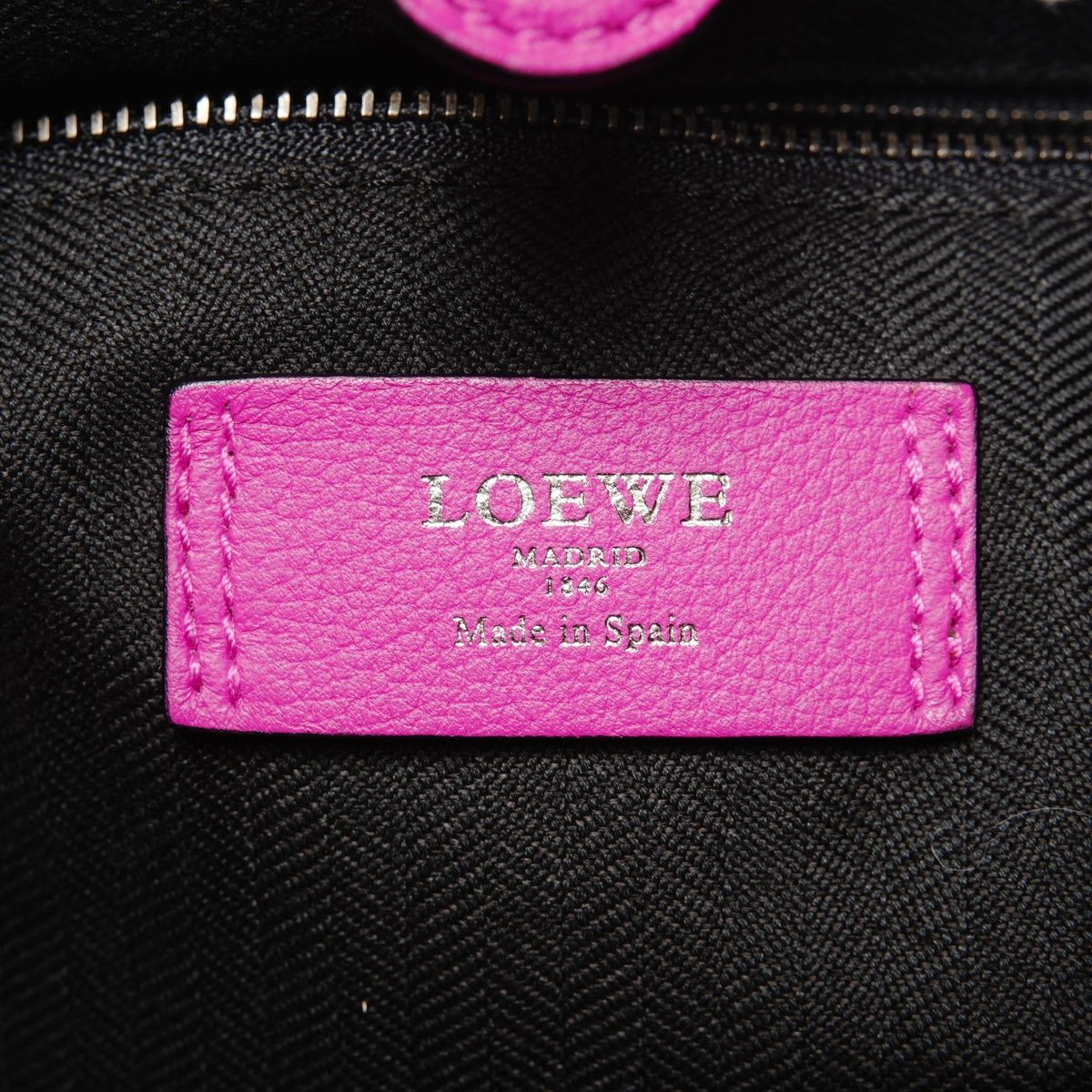 Loewe Tote Anagram Leather — view 9