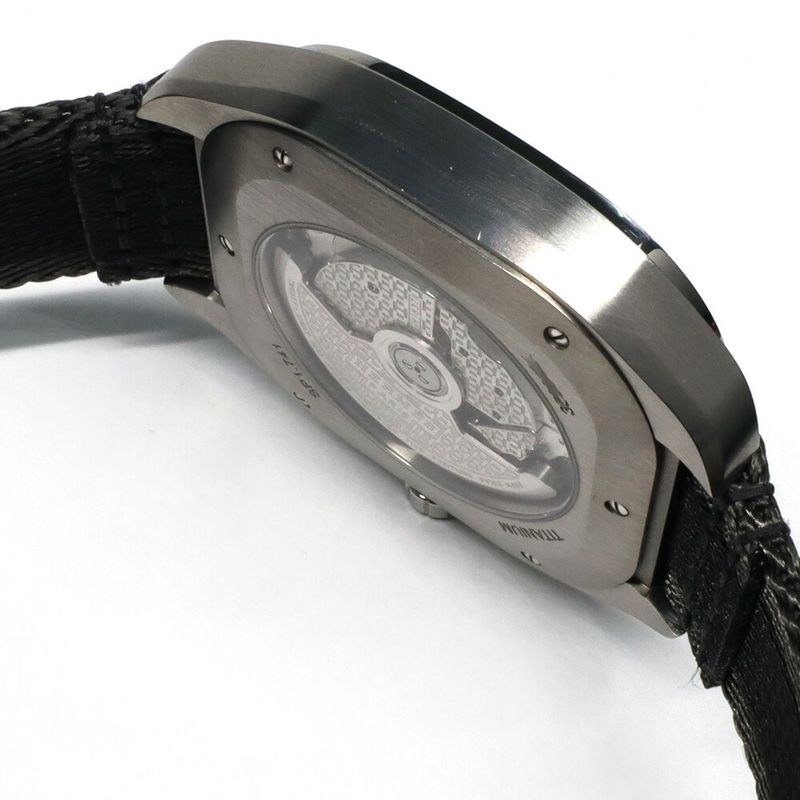 Hermes H08 Watch 42 mm Gray Black Titanium Sangle — view 9