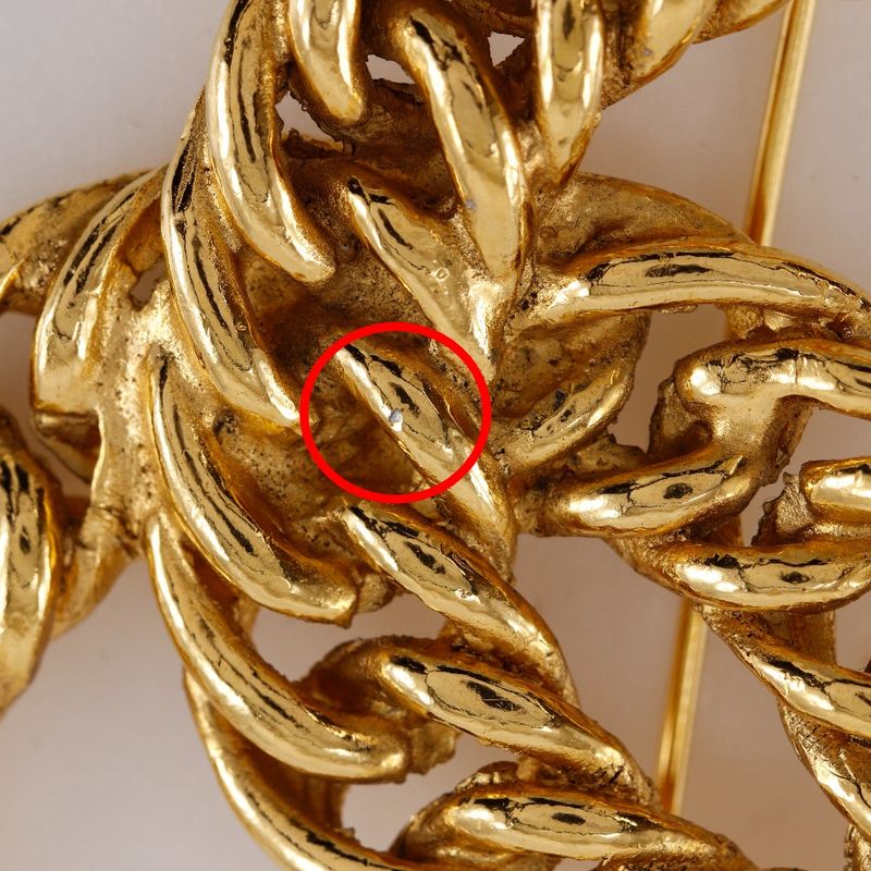 Chanel Coco Mark Chain Gold Plated 37 g Brooch — view 6