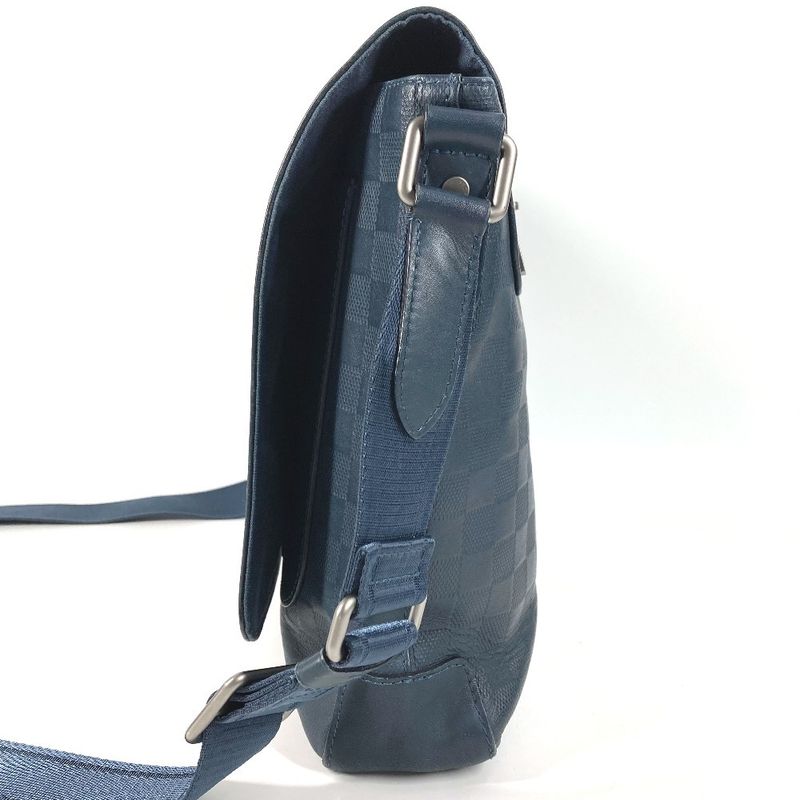 Louis Vuitton Shoulder Bag District PM Damier Infini Leather Navy — view 4