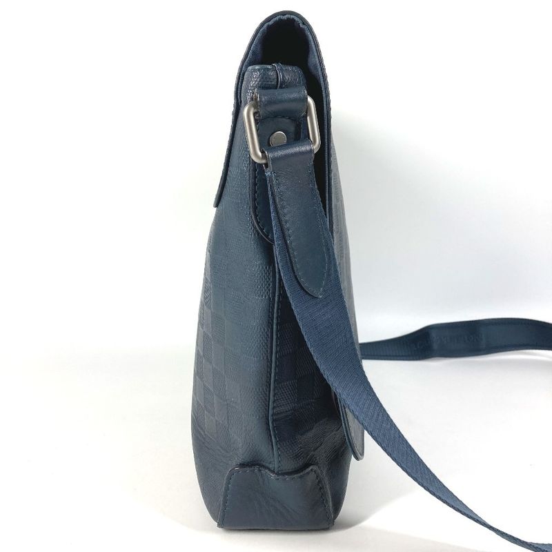 Louis Vuitton Shoulder Bag District PM Damier Infini Leather Navy — view 5