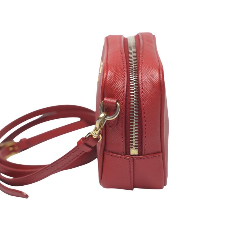Prada 1 N1674 Camera Shoulder Bag Vitello Phoenix Red — view 4