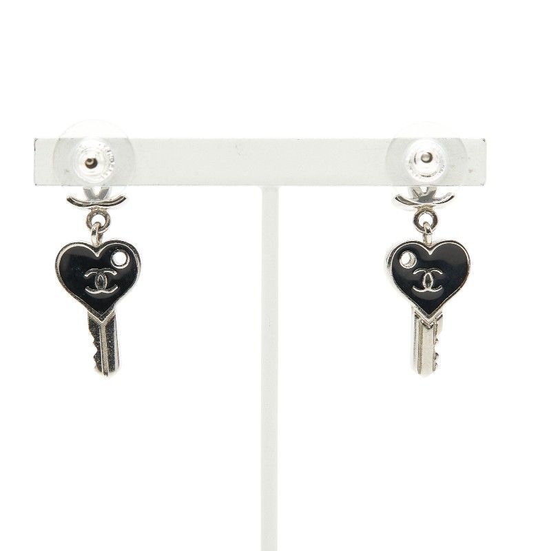 Chanel Coco Mark Heart Key Motif Silver Black Metal — view 3
