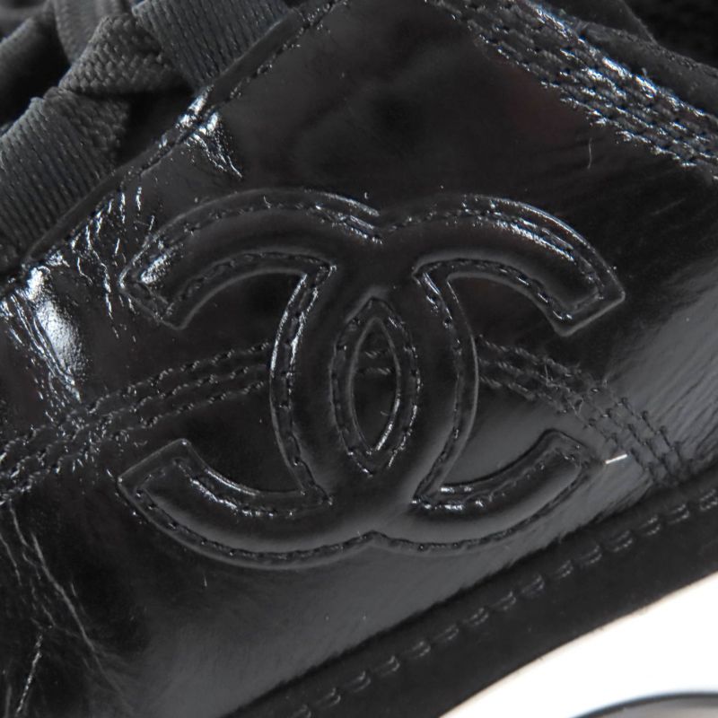 Chanel Coco Mark Leather Low Cut Sneakers Black White 37 Boxes — view 9