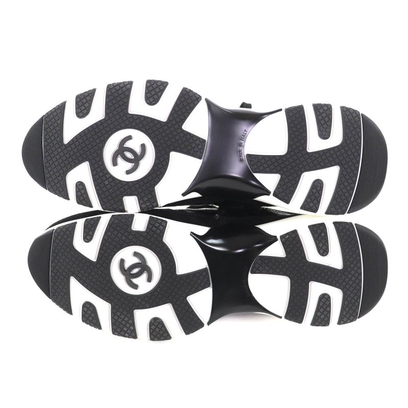 Chanel Coco Mark Leather Low Cut Sneakers Black White 37 Boxes — view 8
