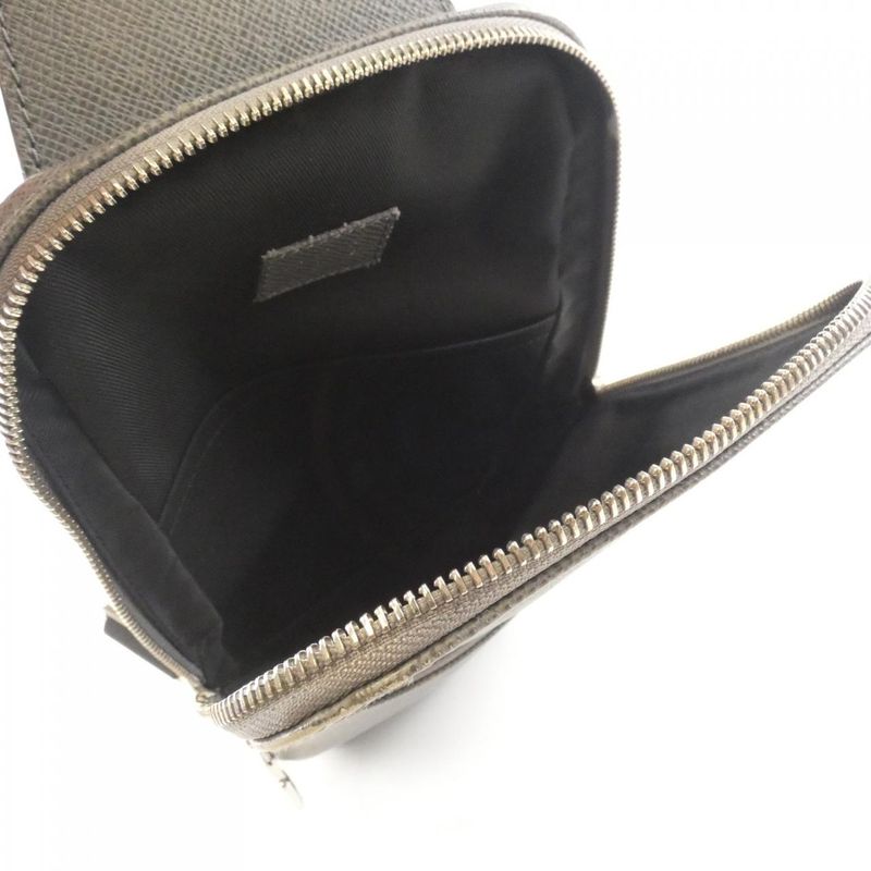 Louis Vuitton Taiga Avenue Sling Bag Shoulder — view 9